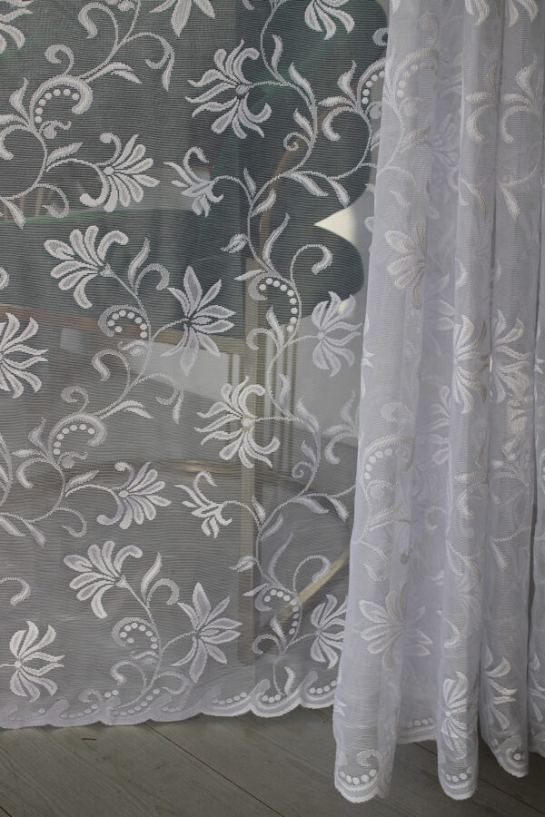 Kész függöny Jacquard fehér Liliom virág mintás 500x250cm